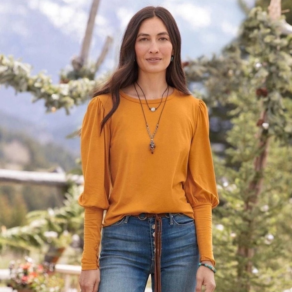 Sundance | Caelyn Tee | Bishop Sleeves | Curry | NWT | Women’s Size